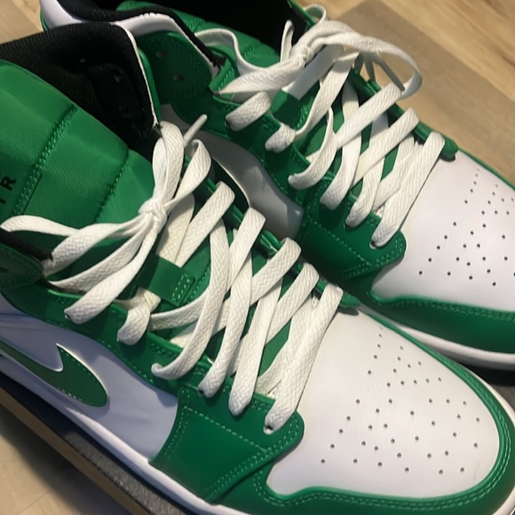 Jordan 1 Mid Lucky Green - Picture 3 of 6